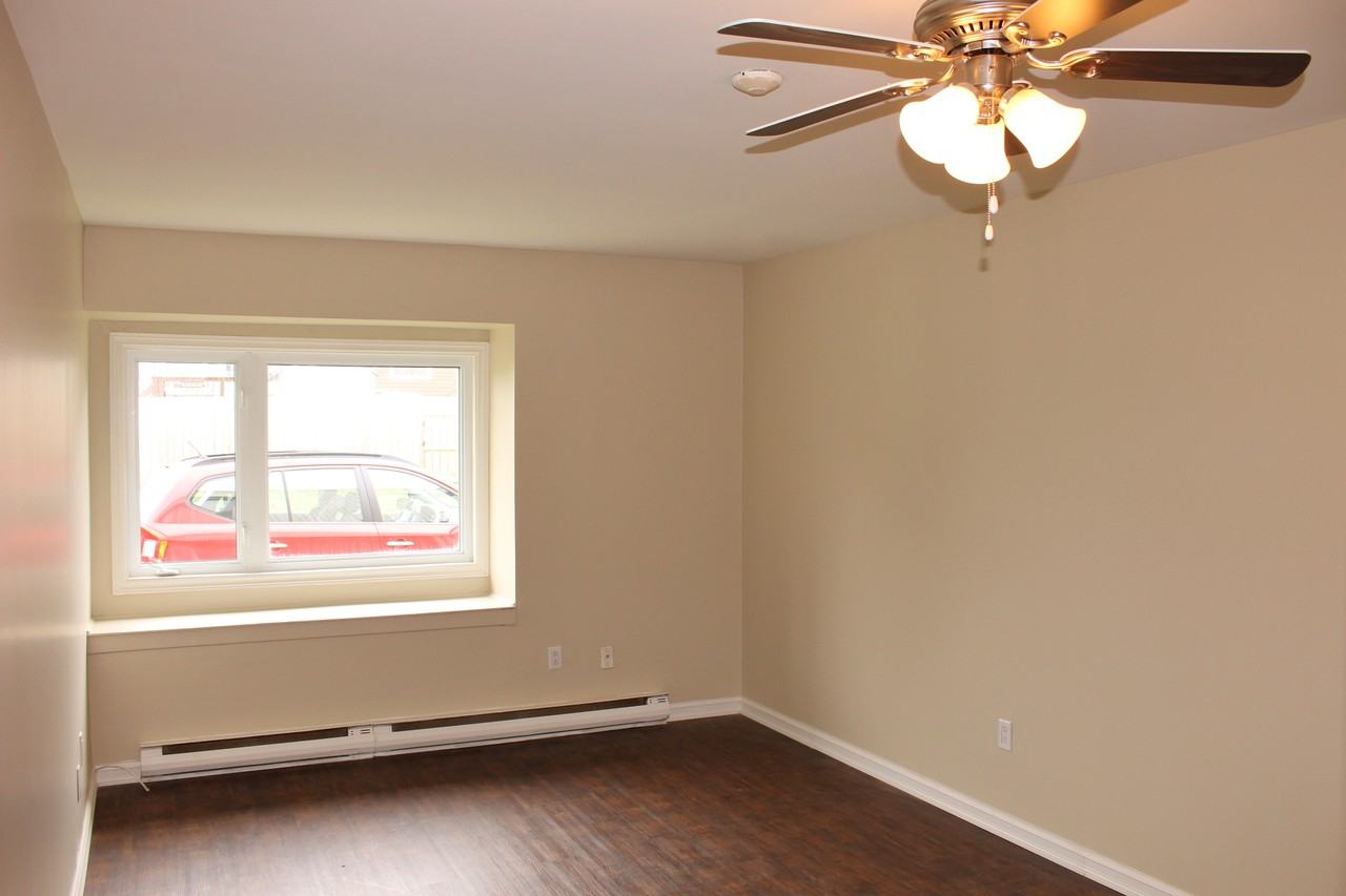 Keane Manor - Photo 3 of 8