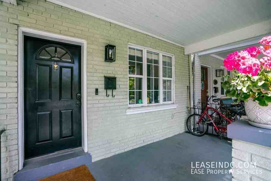 719 Gallatin St Nw - Photo 2 of 35