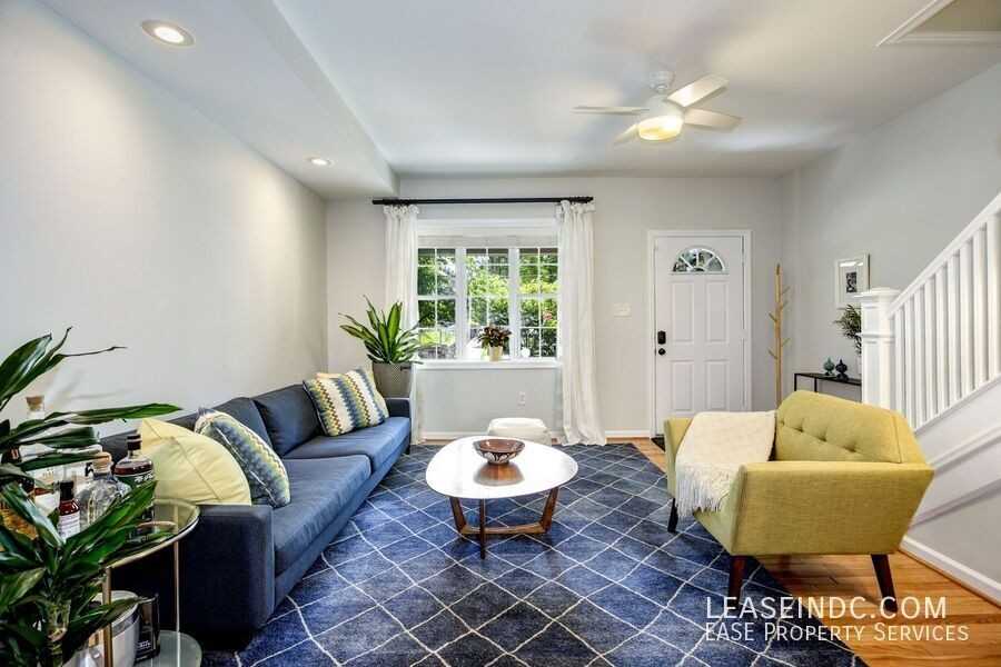 719 Gallatin St Nw - Photo 7 of 35