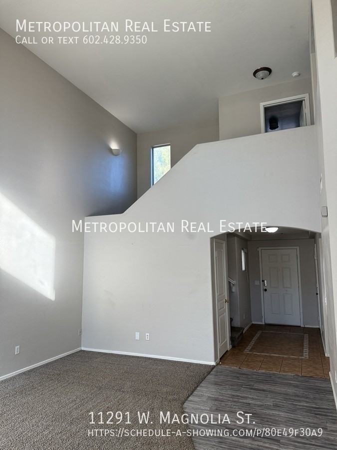 11291 W Magnolia St - Photo 2 of 20