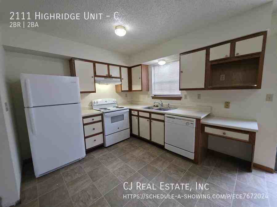 2111 Highridge Dr #C - Photo 5 of 11