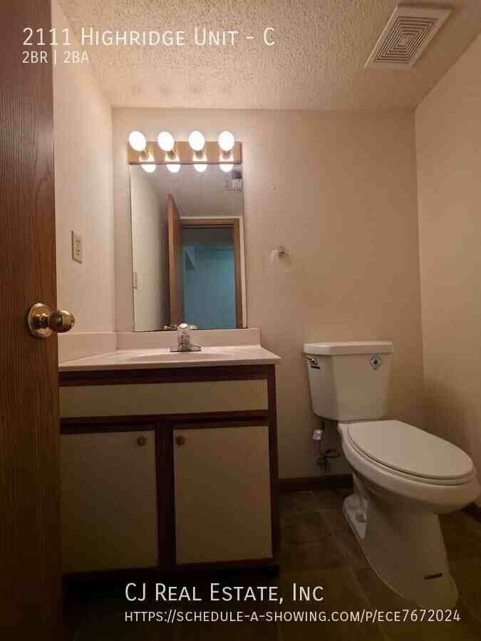 2111 Highridge Dr #C - Photo 6 of 11