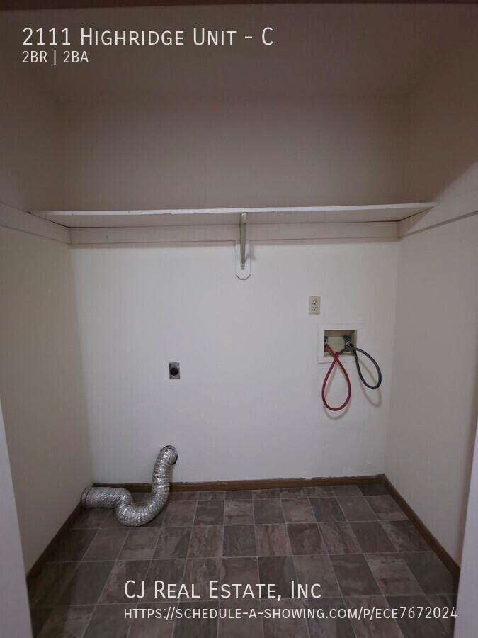 2111 Highridge Dr #C - Photo 7 of 11