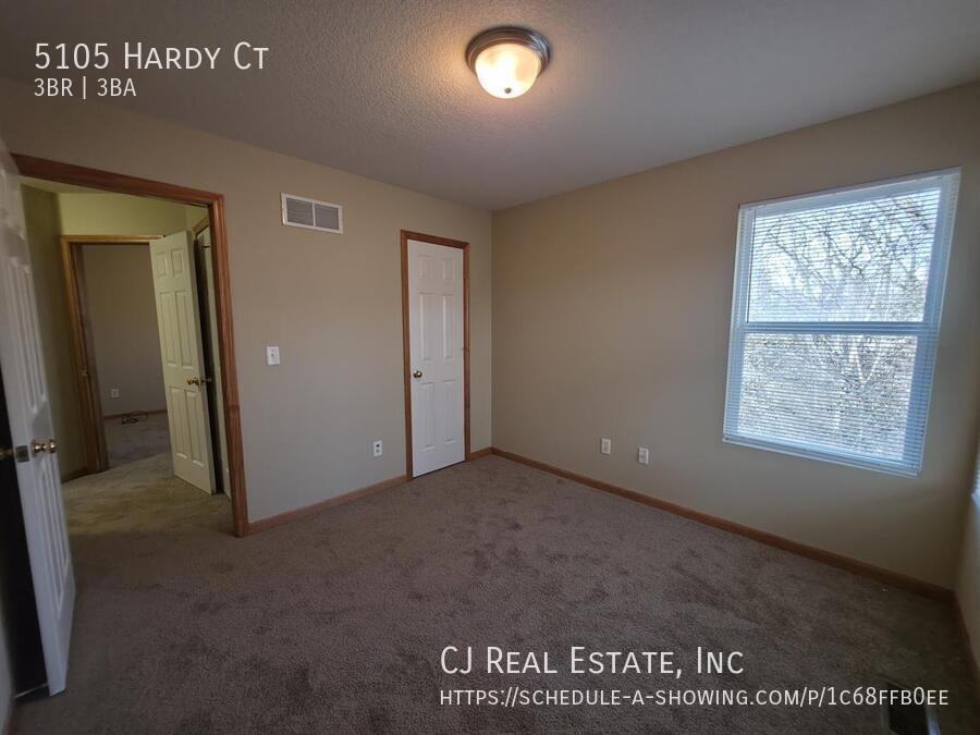 5105 Hardy Ct - Photo 6 of 11