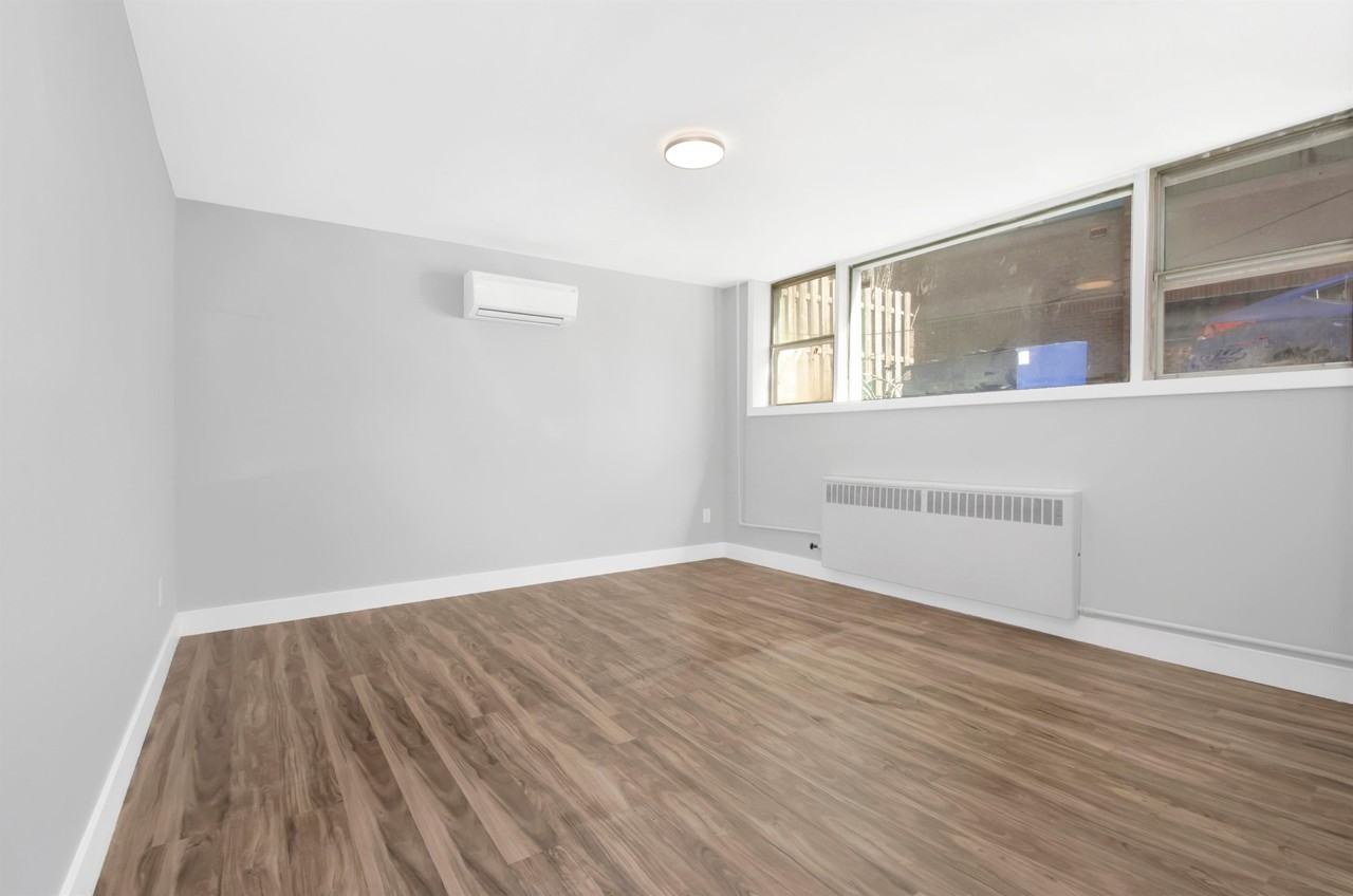 350 Clemow Avenue - - Photo 2 of 7