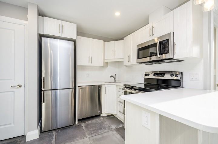 350 Clemow Avenue - - Photo 6 of 7