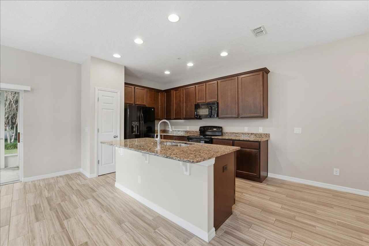 714 Marotta Loop - Photo 5 of 15