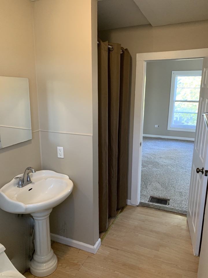 265 Douglas Ave #2 - Photo 4 of 9