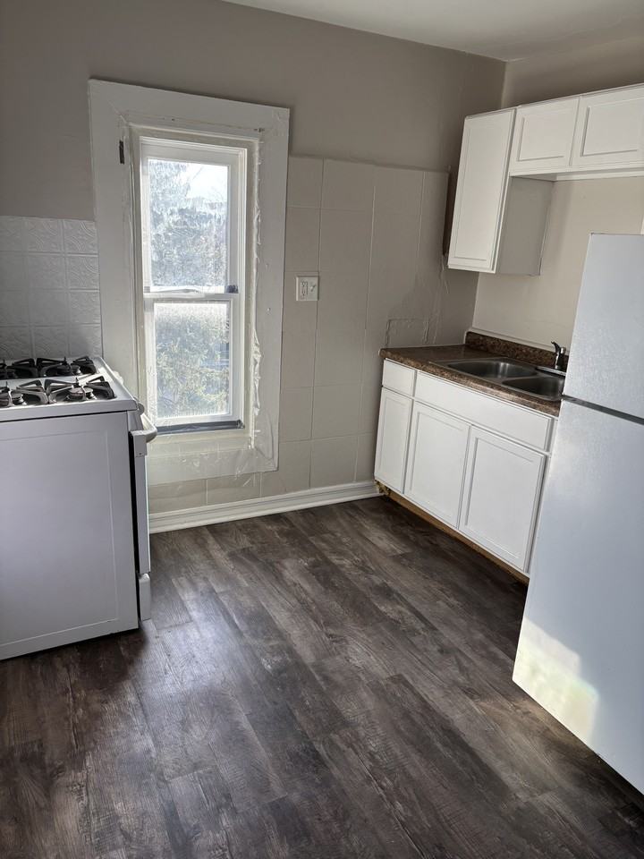 265 Douglas Ave #2 - Photo 5 of 9