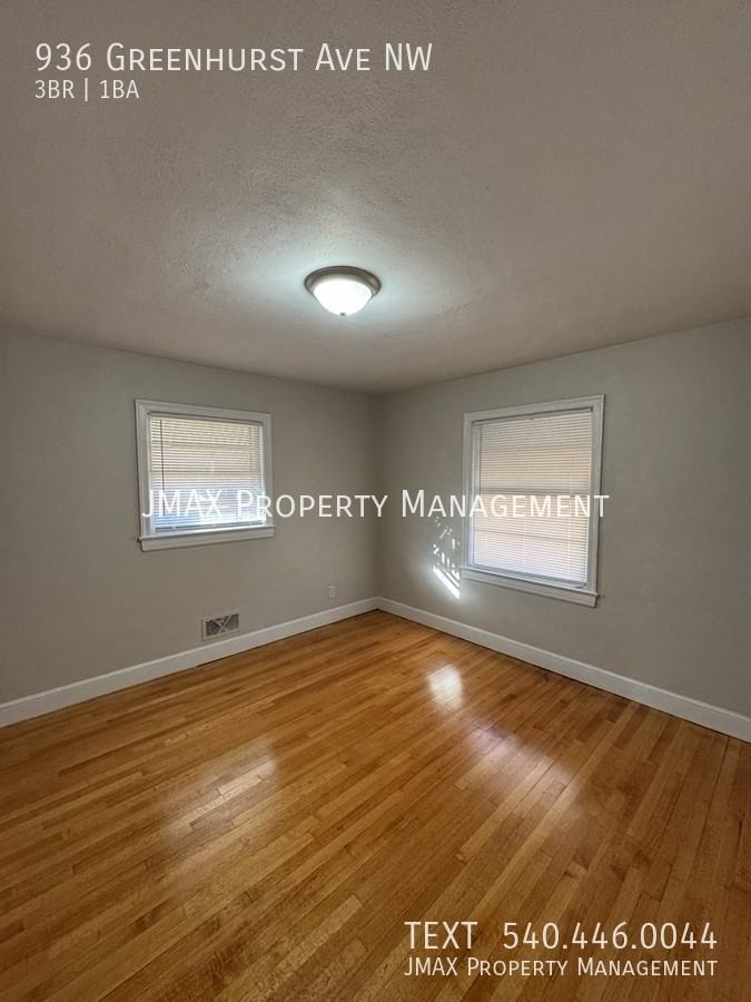 936 Greenhurst Ave Nw - Photo 7 of 12