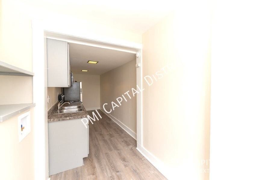 278 Lark St #3 - Photo 5 of 17