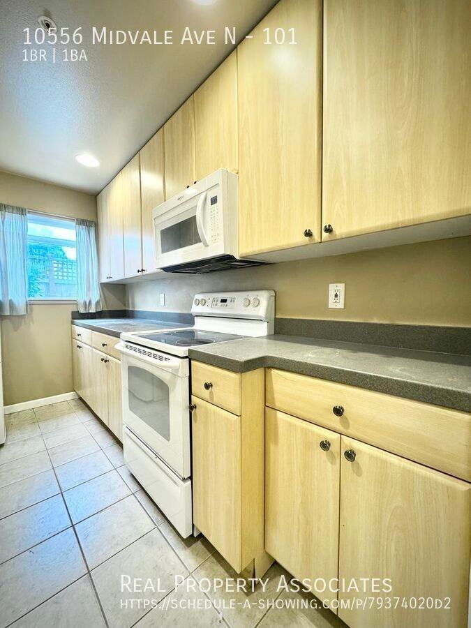 10556 Midvale Ave N #101 - Photo 7 of 19