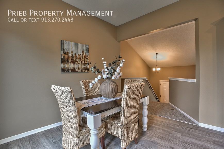 524 N Walnut St - Photo 7 of 23