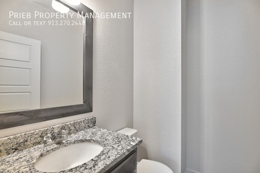 8923 Findley St #6 - Photo 5 of 24