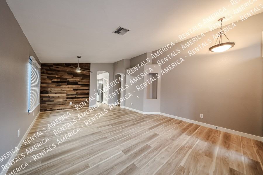 133 W Muriel Dr - Photo 7 of 43