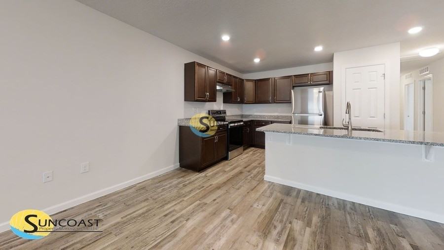 7 Pritchard Dr #B - Photo 3 of 23