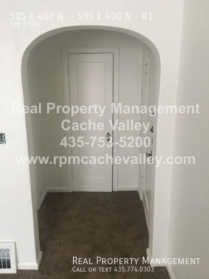 595 595 E 400 N  - 595 E 400 N #1 - Photo 3 of 9