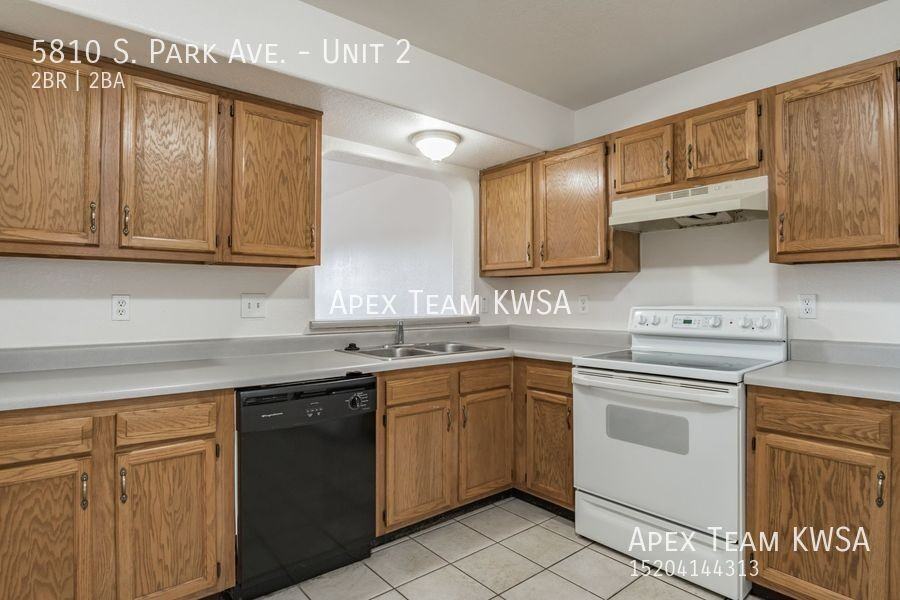 5810 S Park Ave #2 - Photo 2 of 30