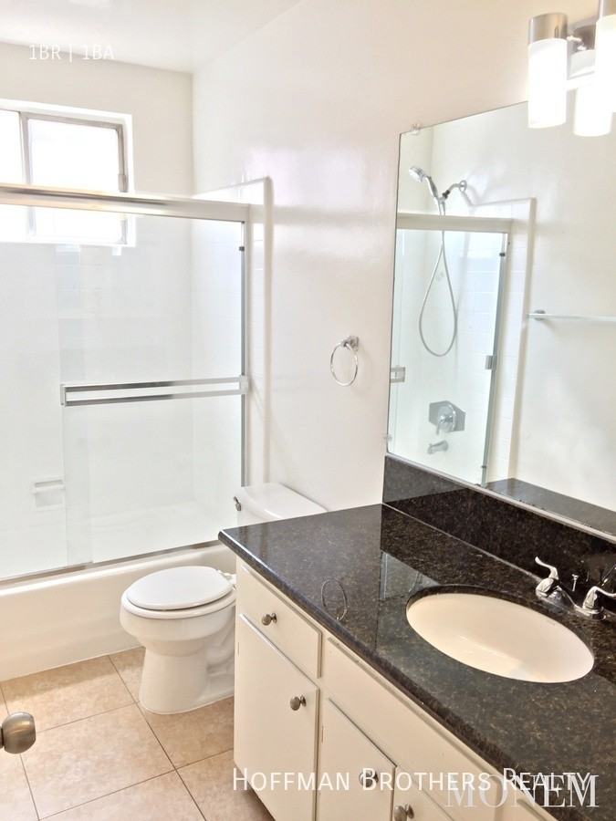 1806 N Harvard Blvd #16 - Photo 6 of 7