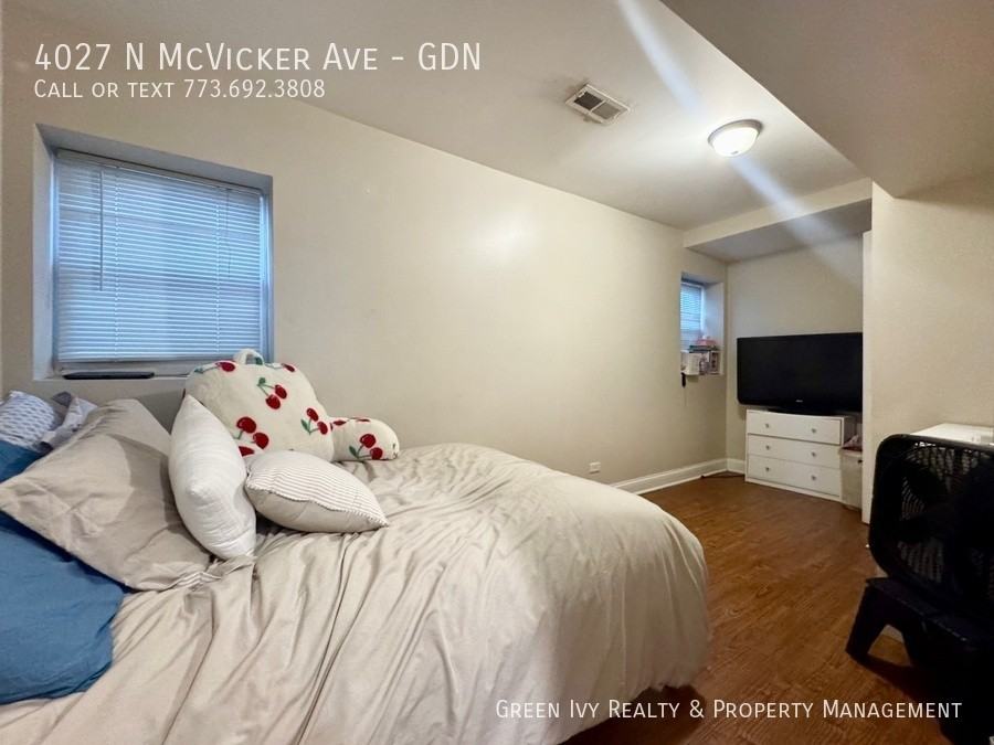 4027 N Mcvicker Ave #GDN - Photo 5 of 7
