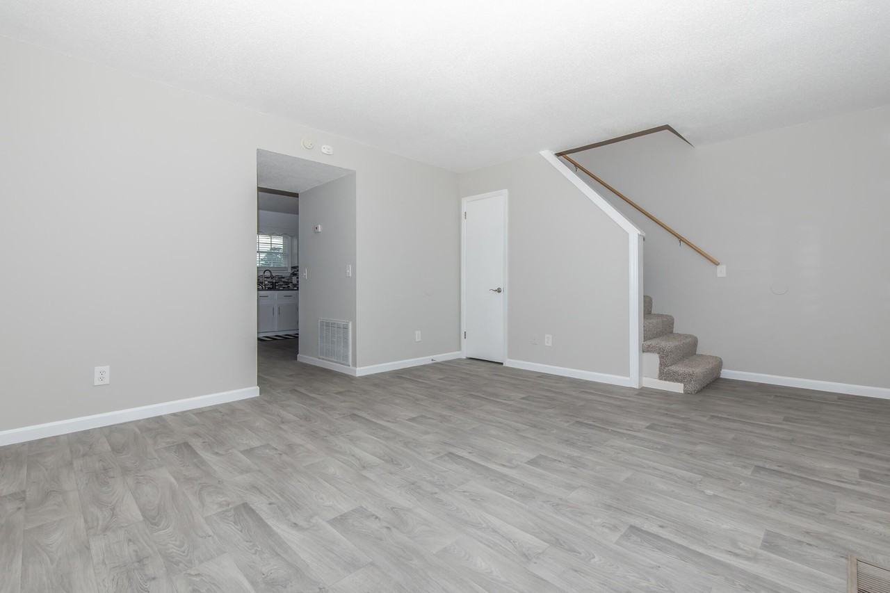 Cloud Springs Rd #283 - Photo 3 of 11