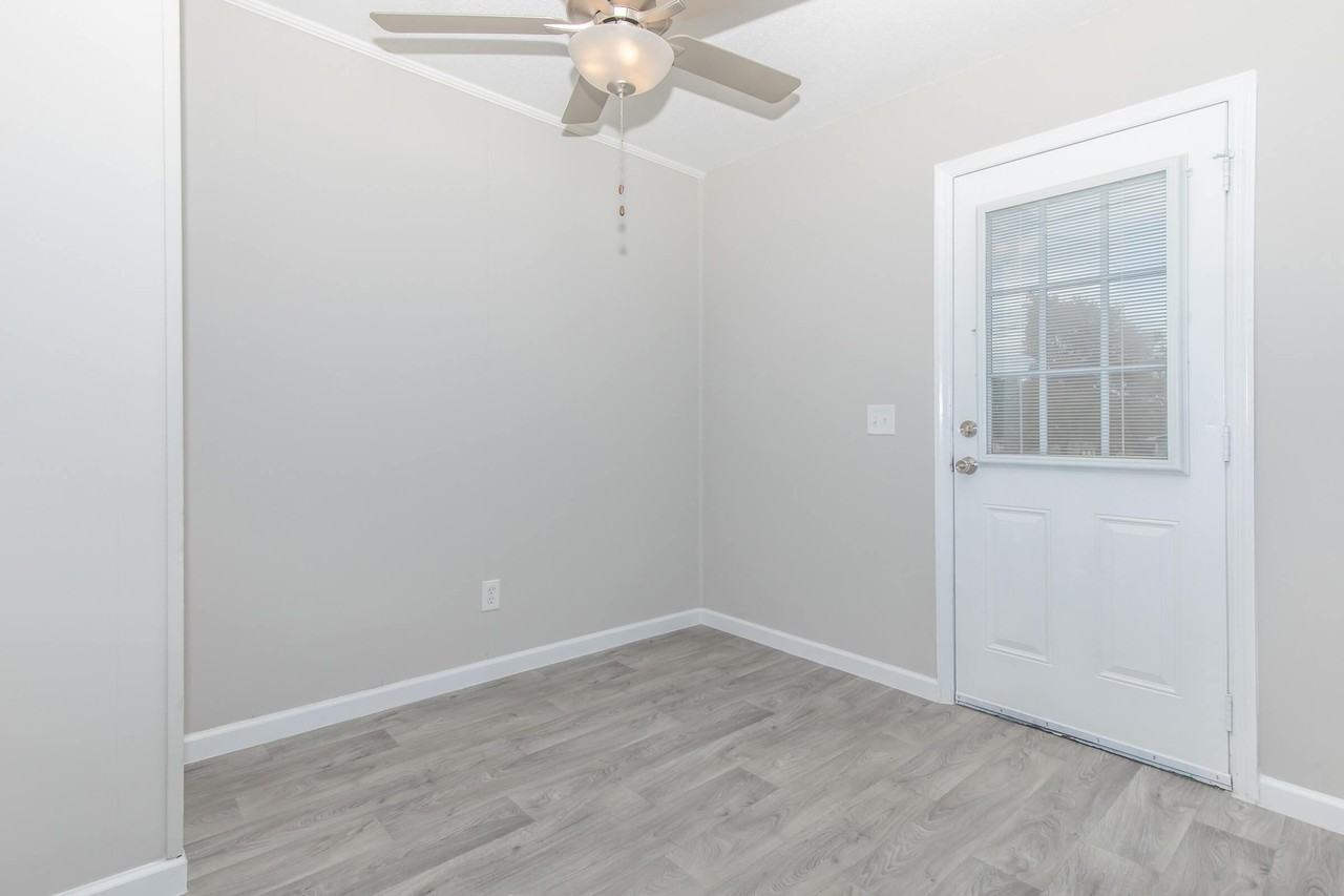 Cloud Springs Rd #283 - Photo 5 of 11