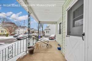 featured image of 94 Edson St #4