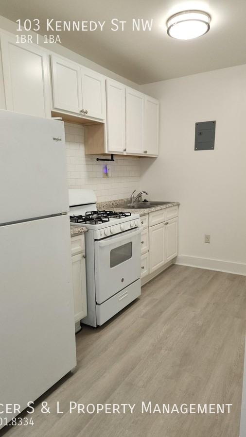 103 Kennedy St Nw #3 - Photo 3 of 10