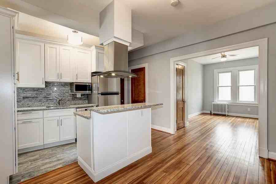 1705 P St Nw #34 - Photo 2 of 29