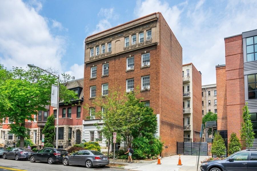 1705 P St Nw #34 - Photo 3 of 29