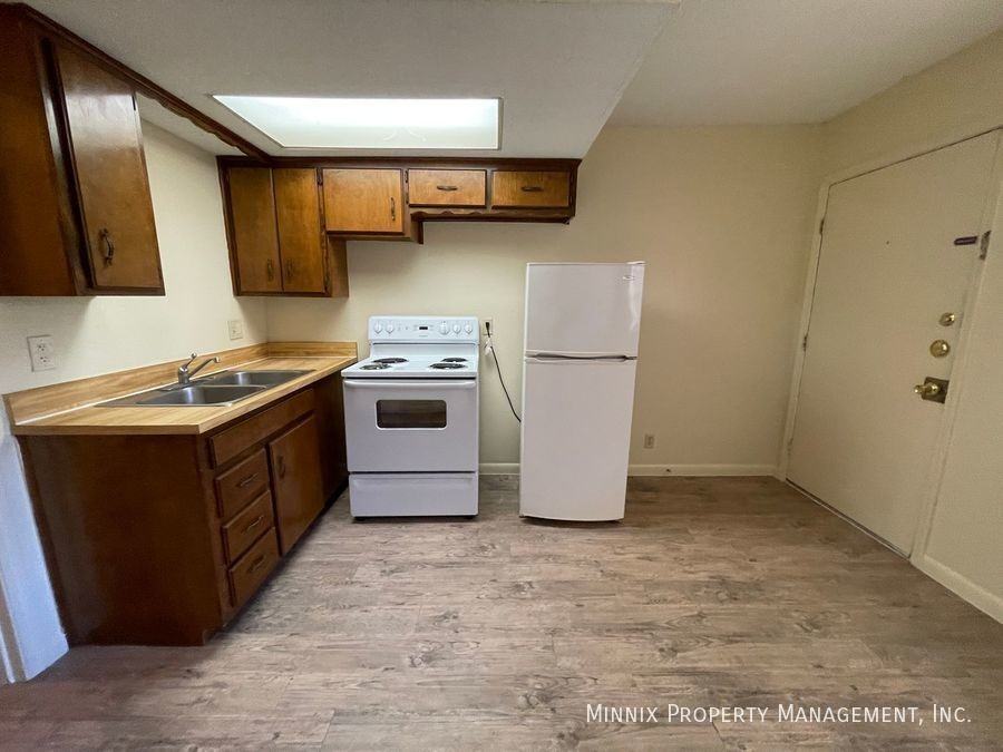 500 4th Ave #04 - Photo 4 of 10