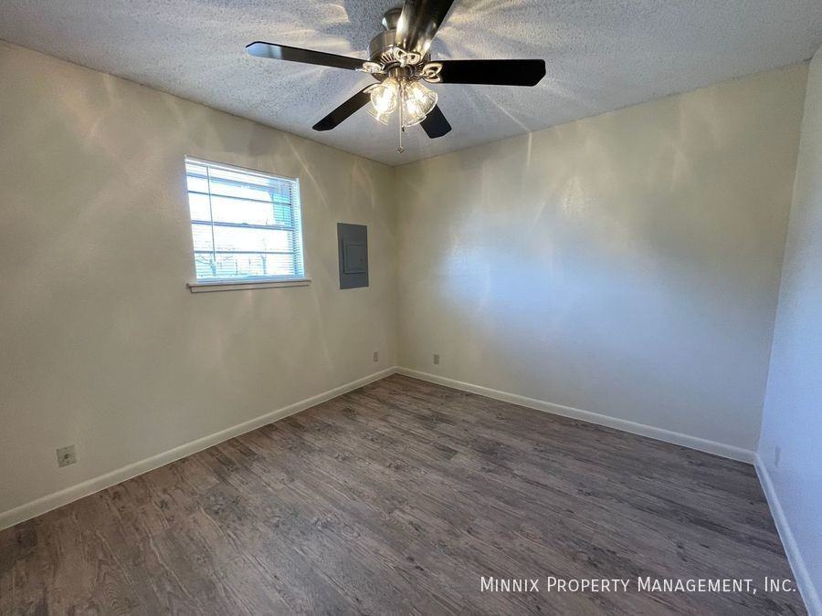 500 4th Ave #04 - Photo 5 of 10