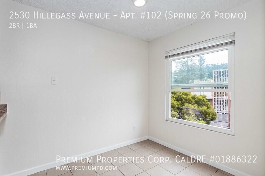 2530 Hillegass Ave - Photo 7 of 38