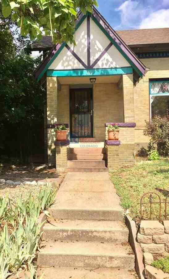 556 S Pearl St - Photo 2 of 13