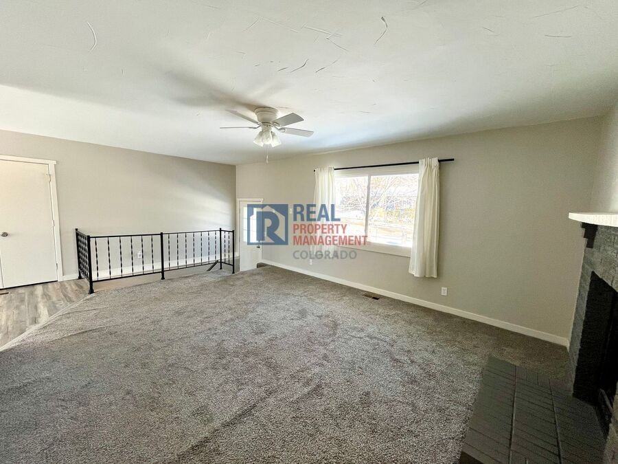 324 Davie Dr - Photo 4 of 22