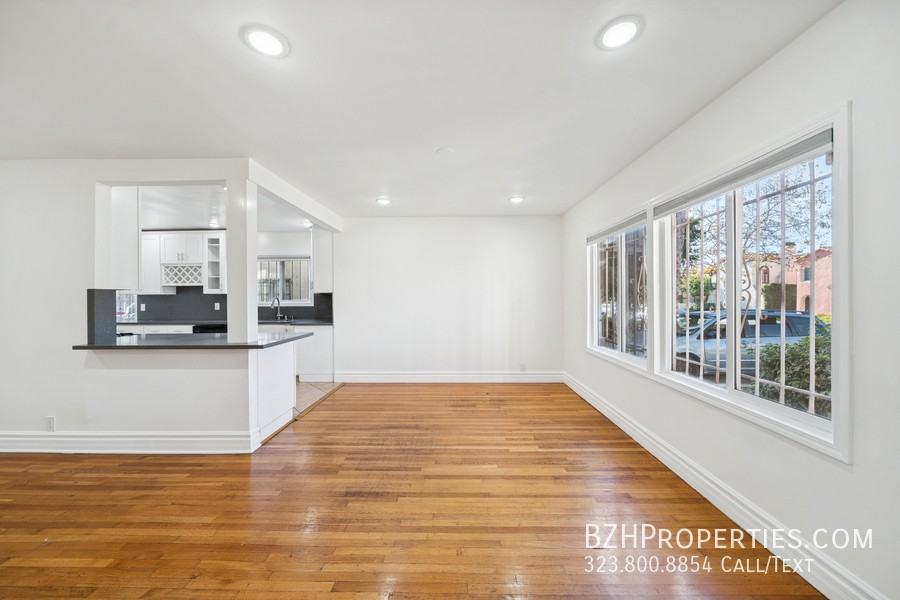 112 S Detroit St #112 - Photo 3 of 24