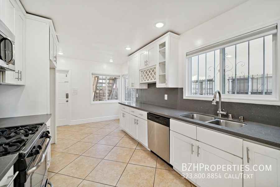 112 S Detroit St #112 - Photo 5 of 24