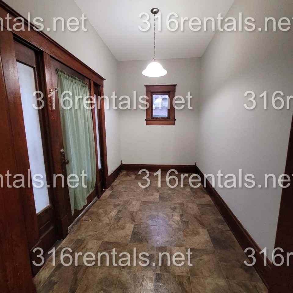 307 Allison St - Photo 2 of 8