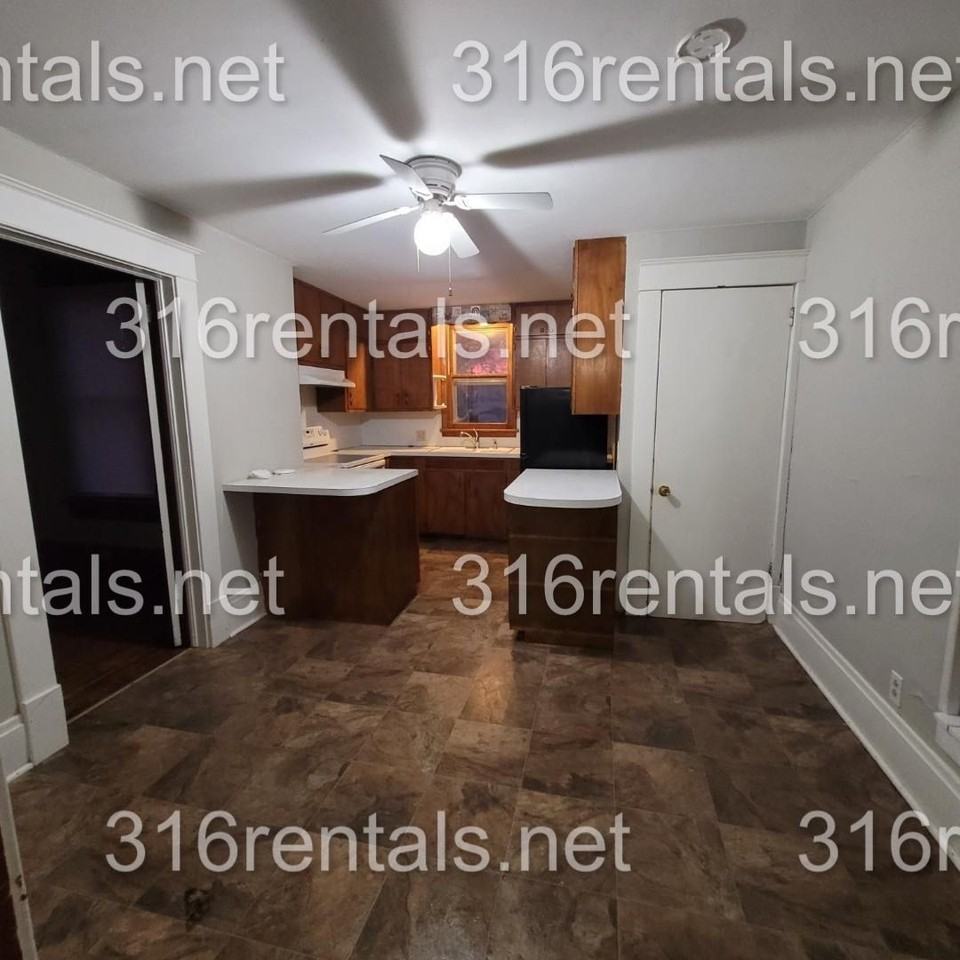 307 Allison St - Photo 7 of 8