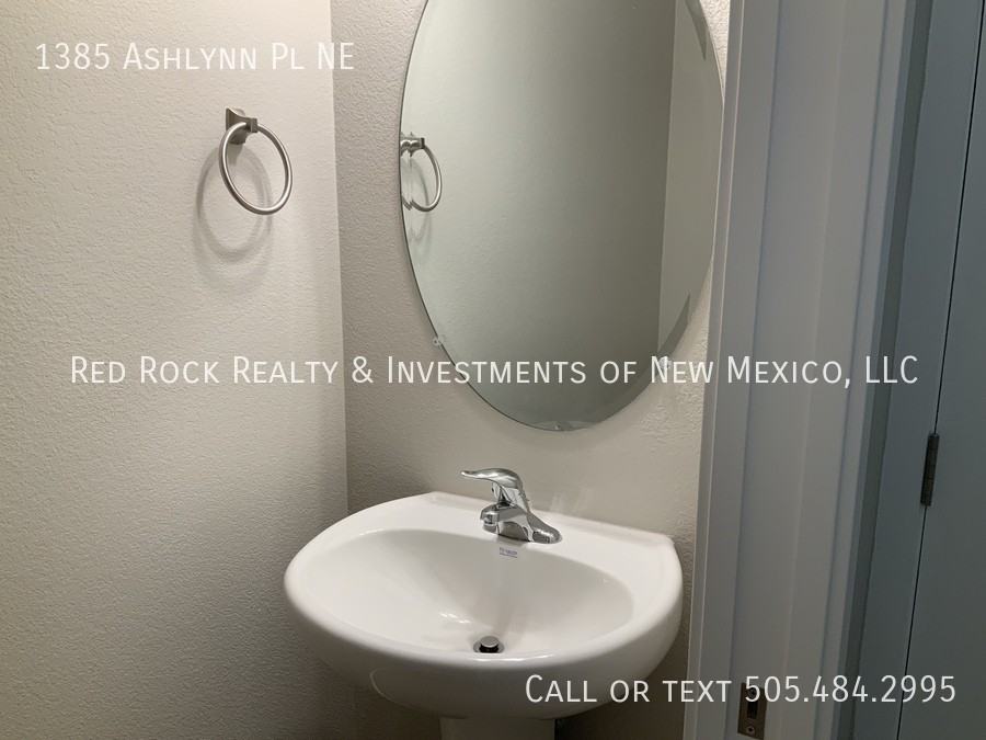 1385 Ashlynn Pl Ne - Photo 7 of 22