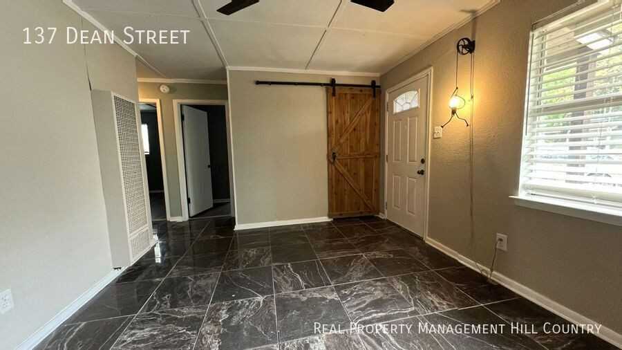 137 Dean St - Photo 6 of 28