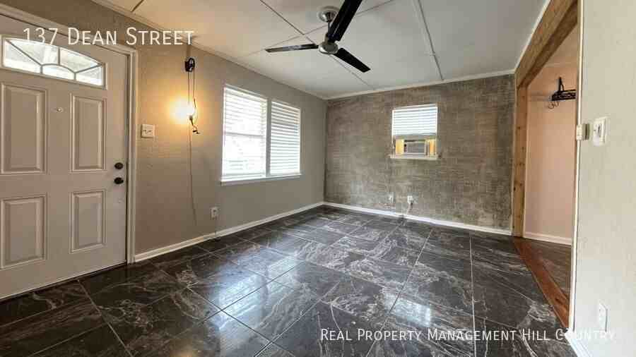137 Dean St - Photo 7 of 28