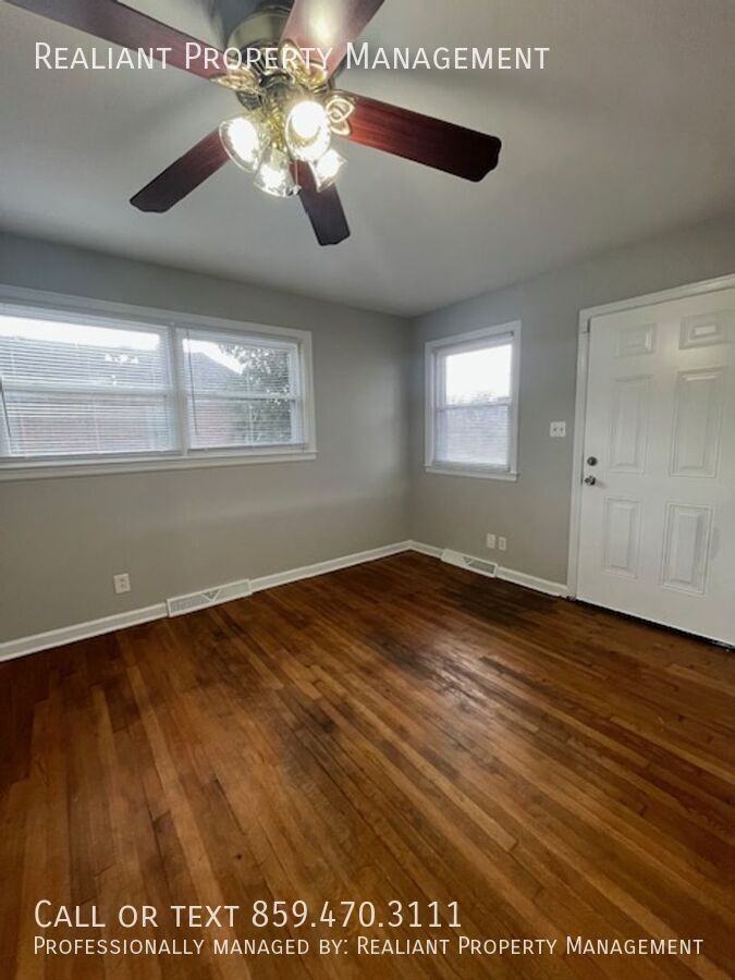 1503 Roanoke Rd #B - Photo 4 of 15