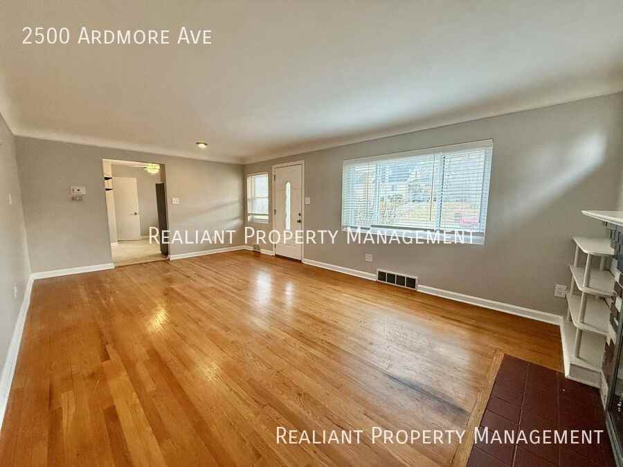 2500 Ardmore Ave - Photo 3 of 17