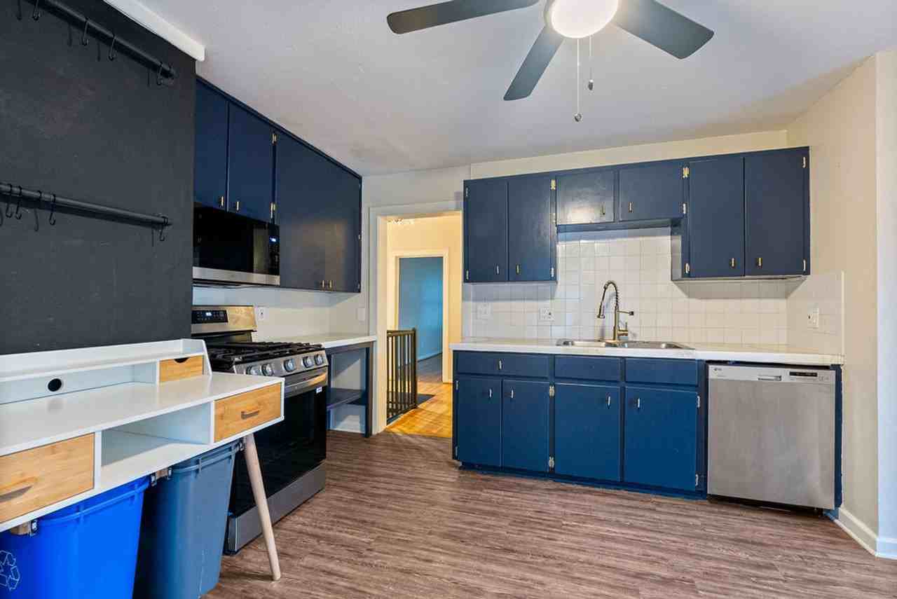 900 Olive St - Photo 5 of 22