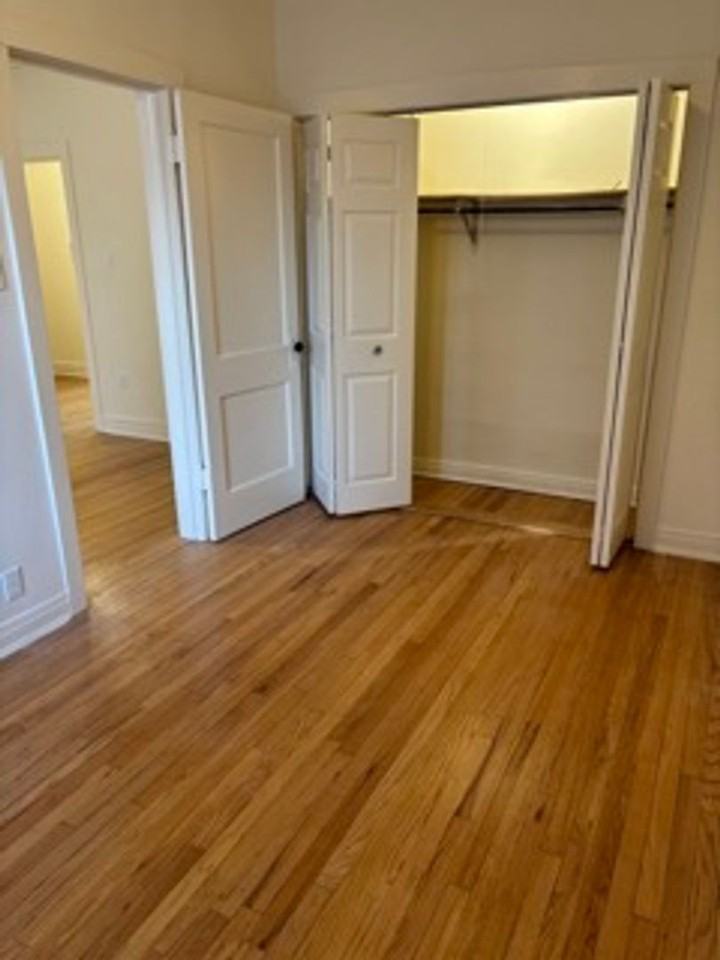 3510 N Wolcott Ave - Photo 7 of 17