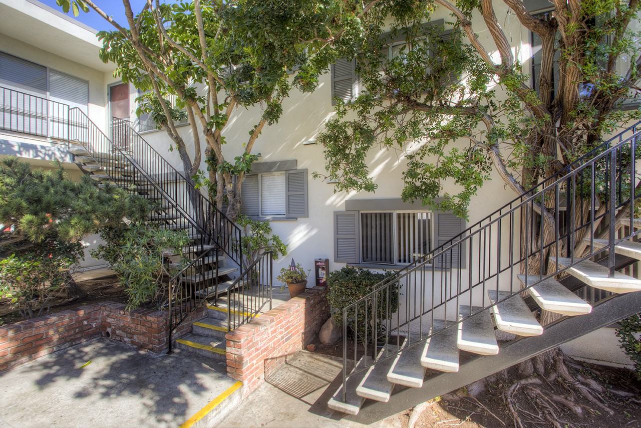 2014 Oliver Ave - Photo 3 of 11