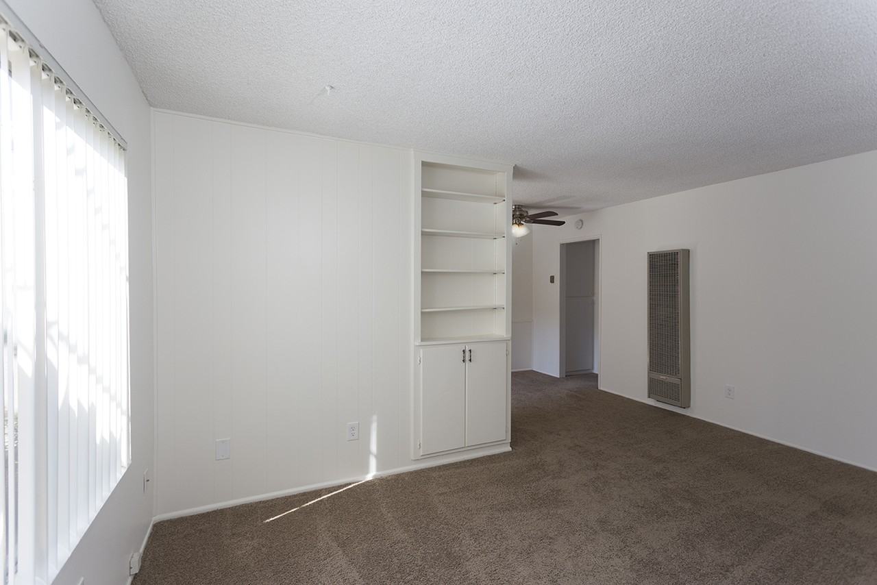 2014 Oliver Ave - Photo 6 of 11