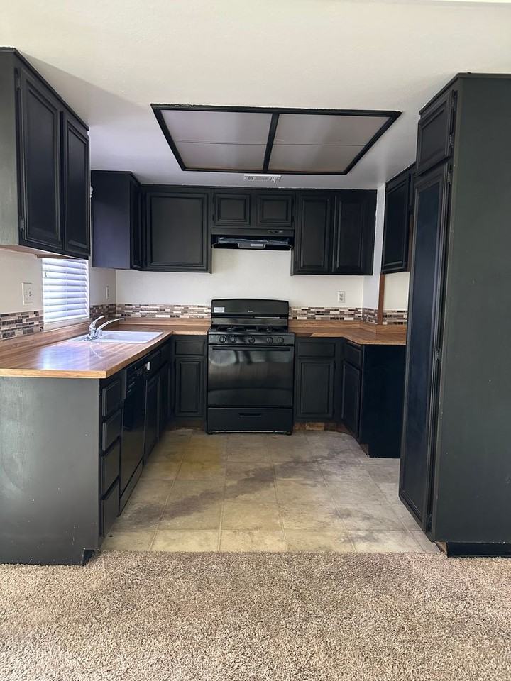 13942 Caspian Way - Photo 3 of 8