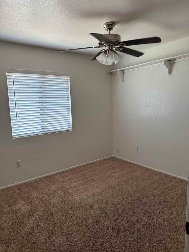 13942 Caspian Way - Photo 5 of 8